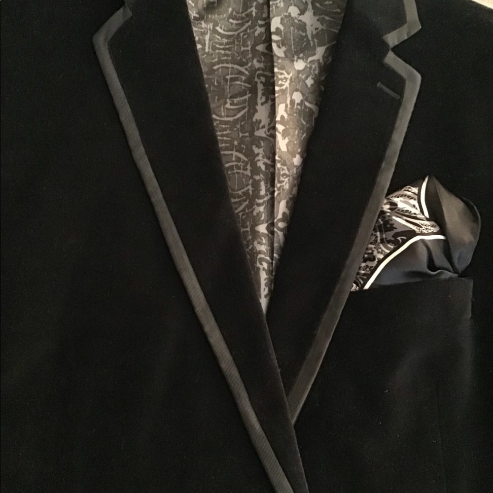 🎩 Swag in a Suit. Black Velvet Suit/Tuxedo